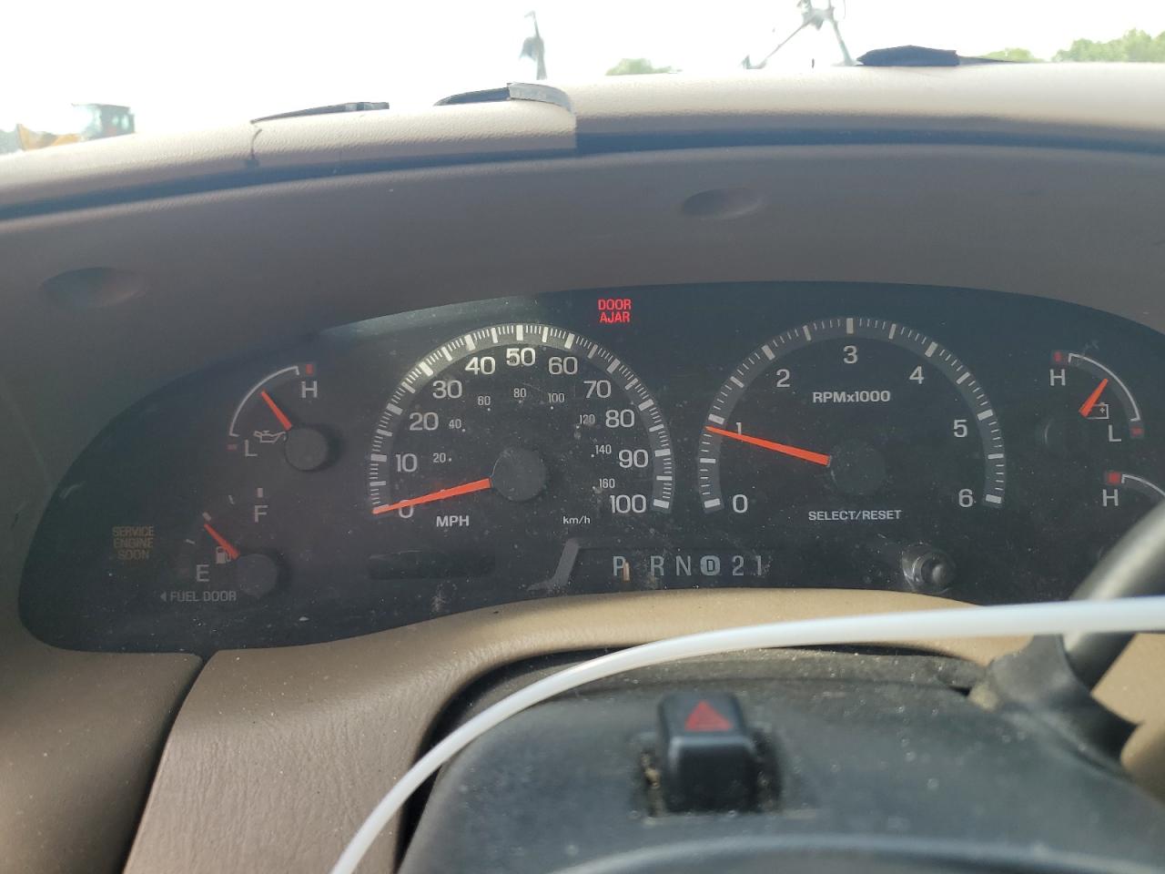 1FTRX17W5YNA83913 2000 Ford F150