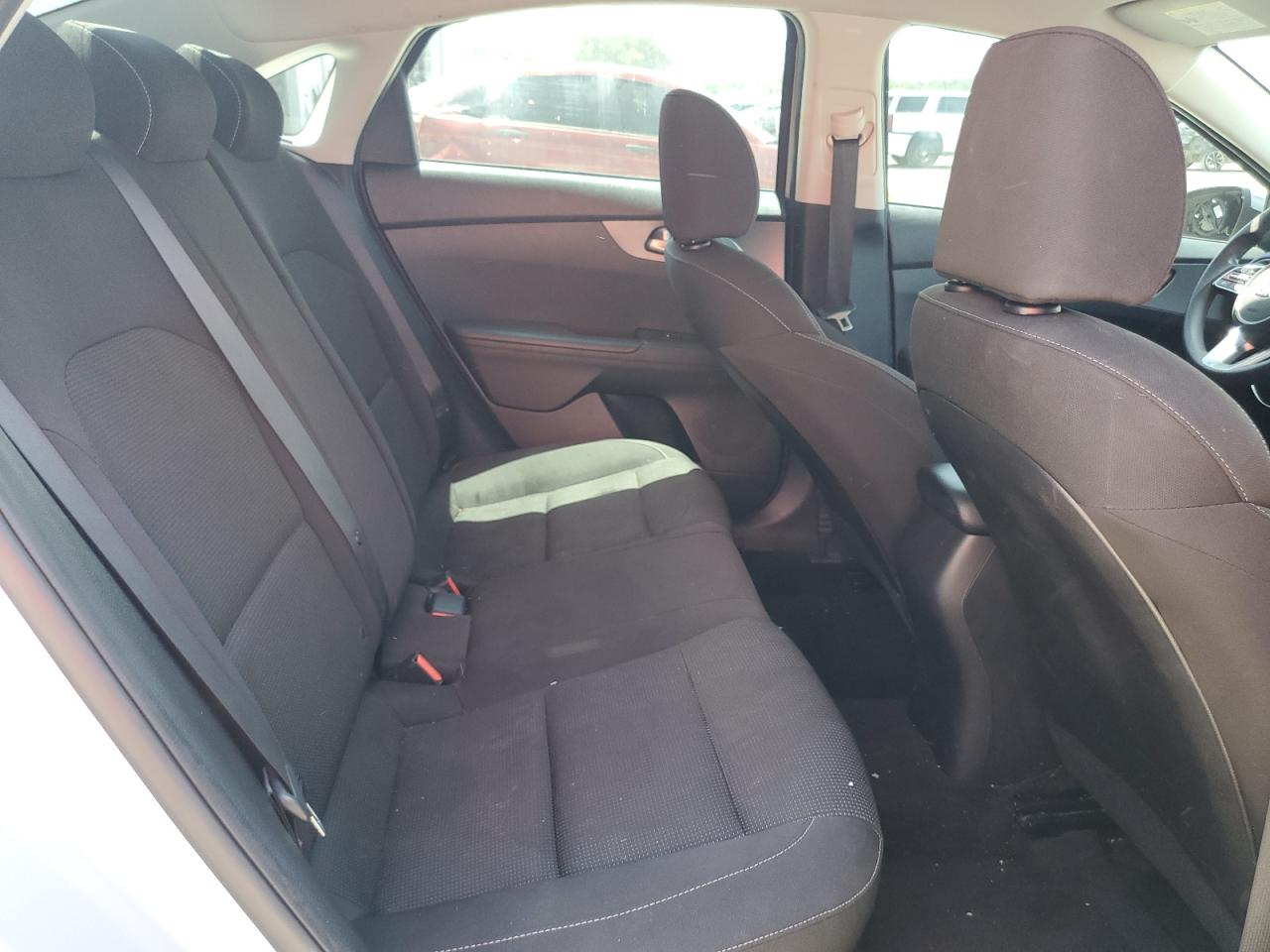 3KPF24AD2ME273239 2021 Kia Forte Fe