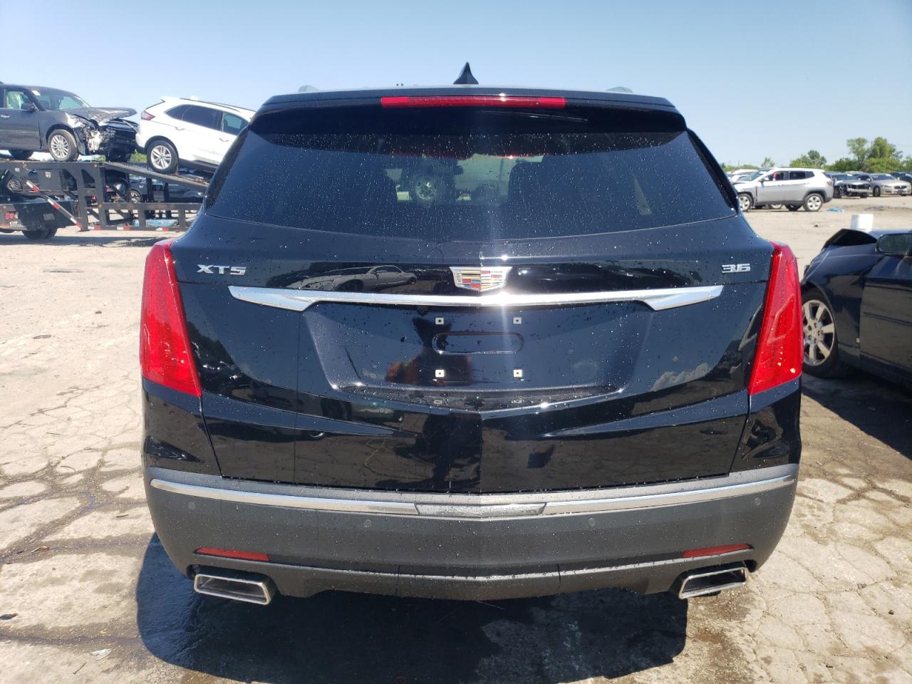 1GYKNCRS1JZ211554 2018 Cadillac Xt5 Luxury
