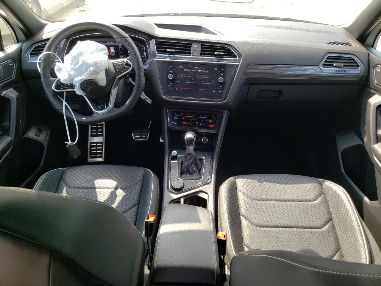 3VV4B7AX3NM035752 2022 Volkswagen Tiguan Sel R-Line