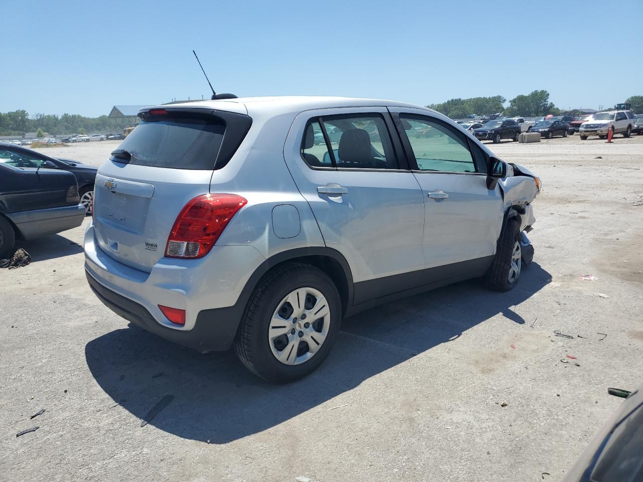 2019 Chevrolet Trax Ls vin: 3GNCJKSB6KL131175