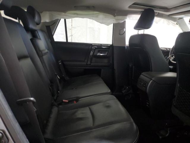 2019 TOYOTA 4RUNNER SR - JTEBU5JR5K5685475