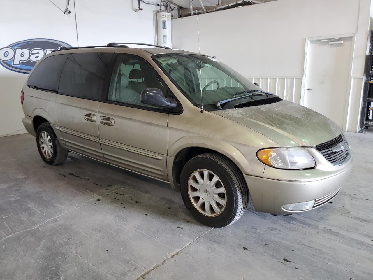 2C4GP54L53R164740 2003 Chrysler Town & Country Lxi