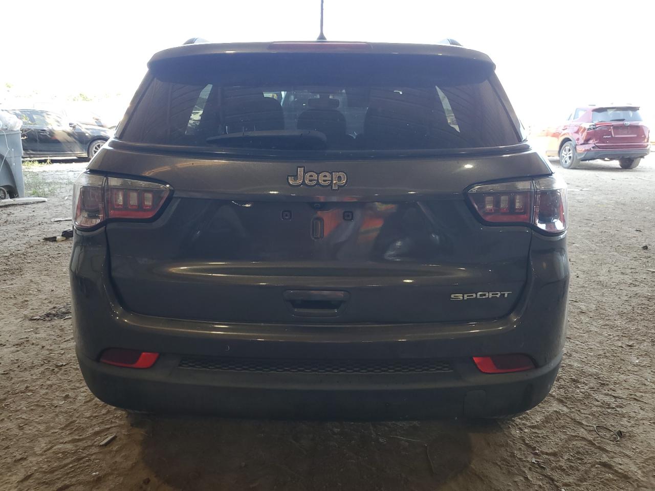 3C4NJCAB6JT124153 2018 Jeep Compass Sport