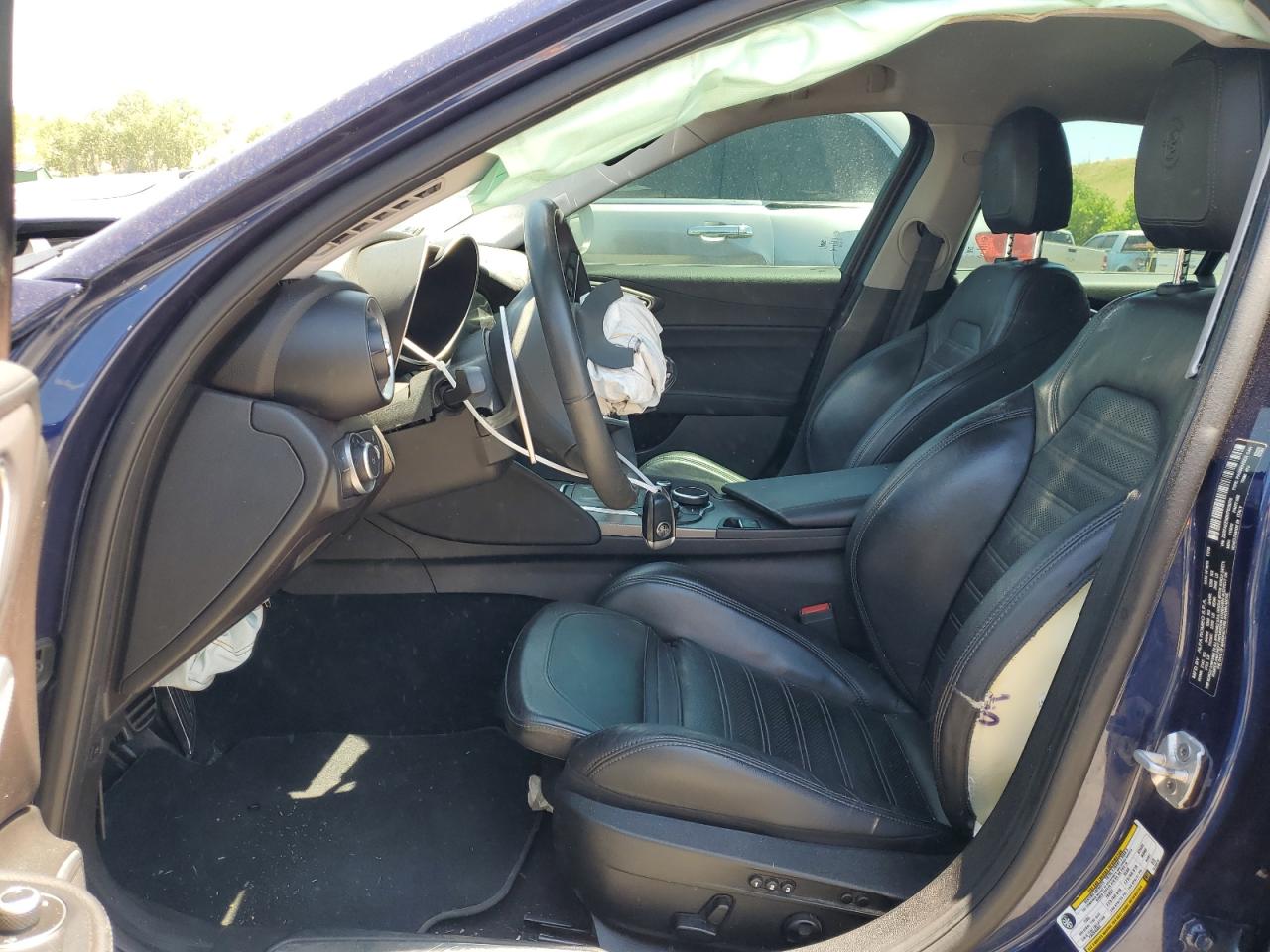 ZARFAEEN0H7529076 2017 Alfa Romeo Giulia Ti Q4