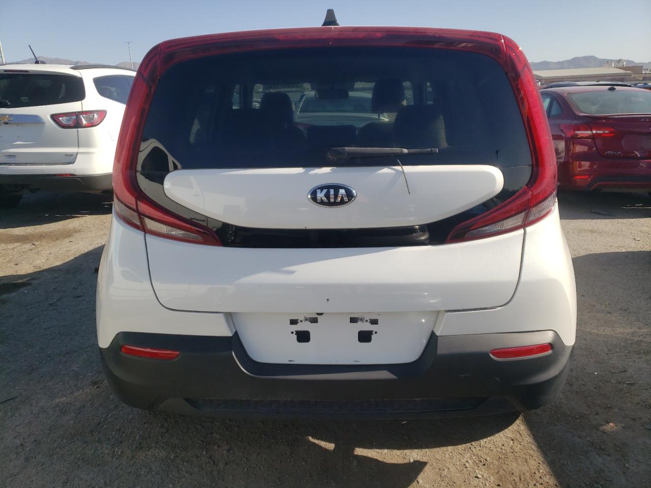 KNDJ23AU6L7119670 2020 Kia Soul Lx