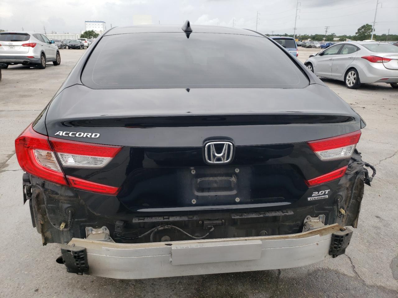 2018 Honda Accord Touring vin: 1HGCV2F96JA008861