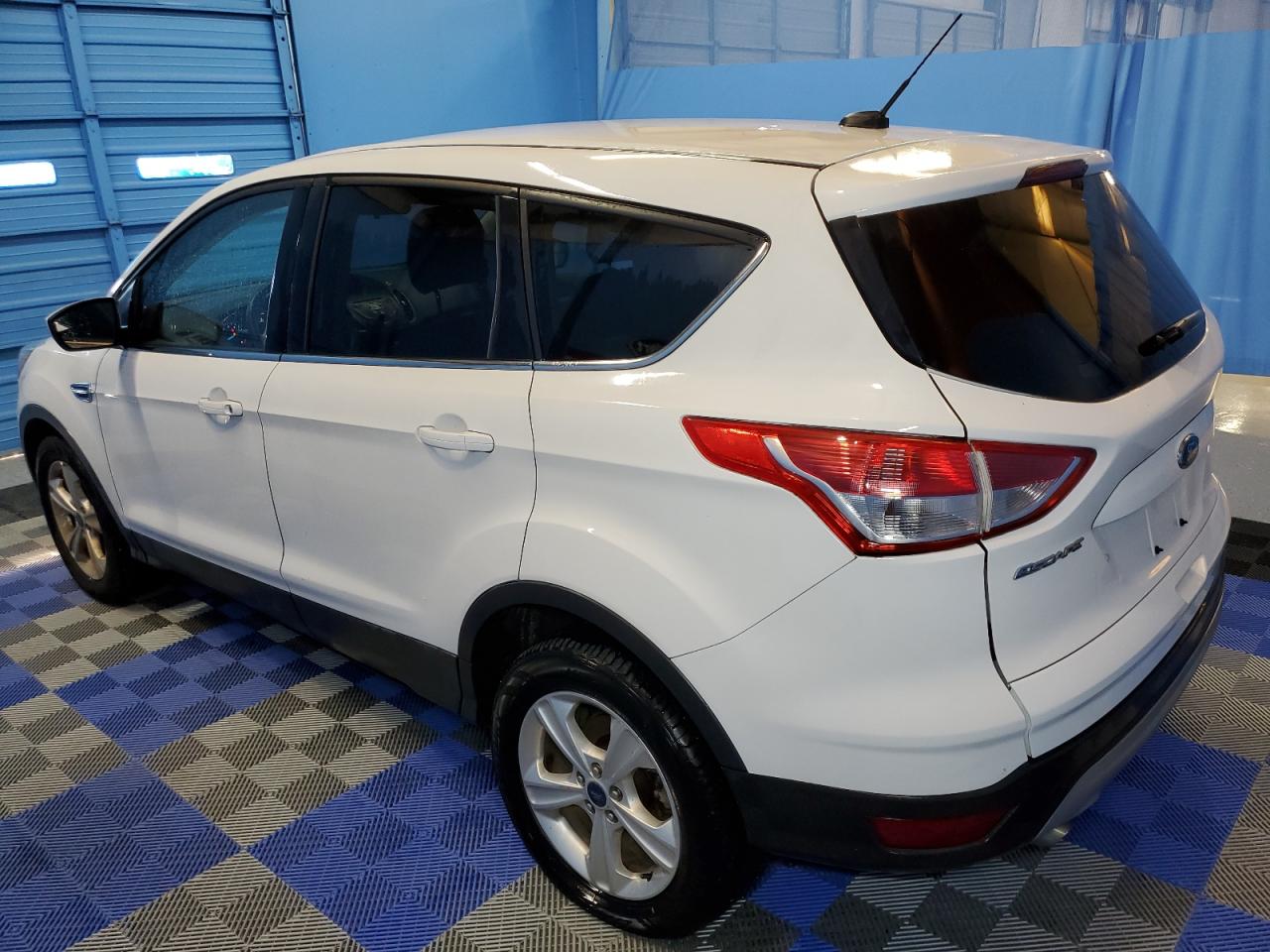 1FMCU9GXXGUA61444 2016 Ford Escape Se