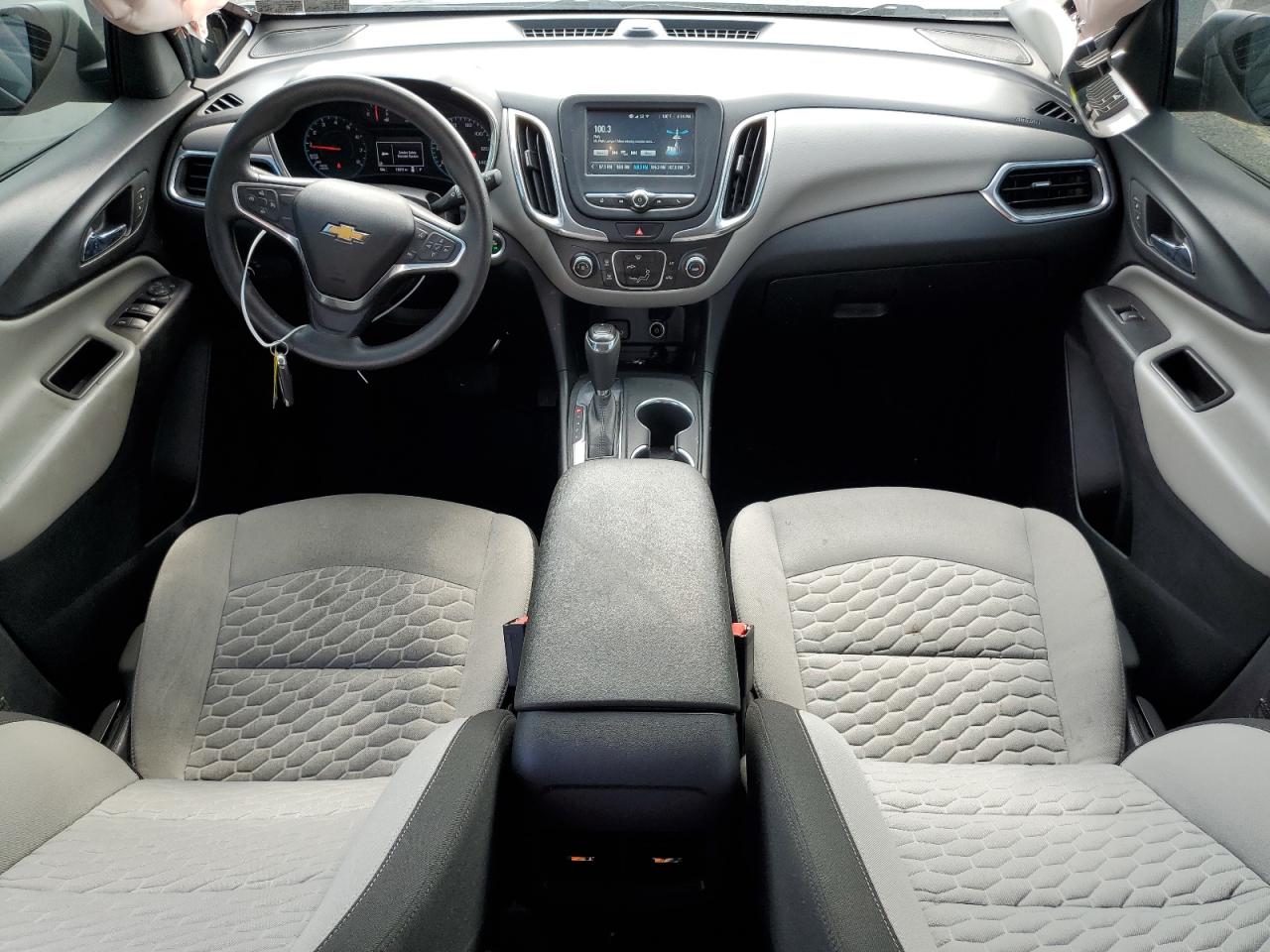 2GNAXHEV6J6266478 2018 Chevrolet Equinox Ls