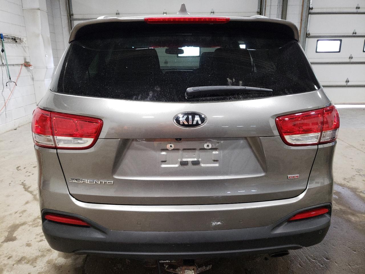 5XYPGDA37HG321663 2017 Kia Sorento Lx