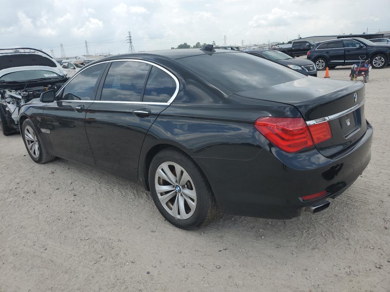 2012 BMW 740 I vin: WBAKA4C52CDS99036