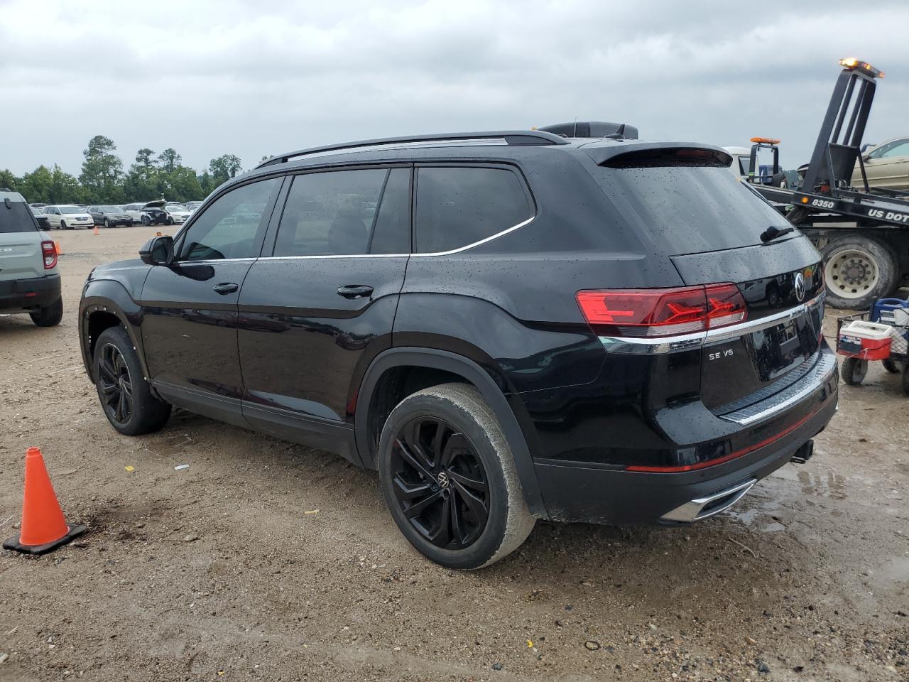 1V2WR2CA2PC522975 2023 Volkswagen Atlas Se