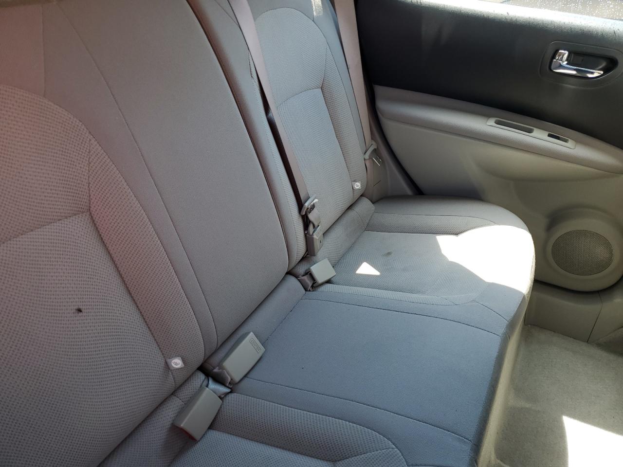 JN8AS5MT0BW189222 2011 Nissan Rogue S