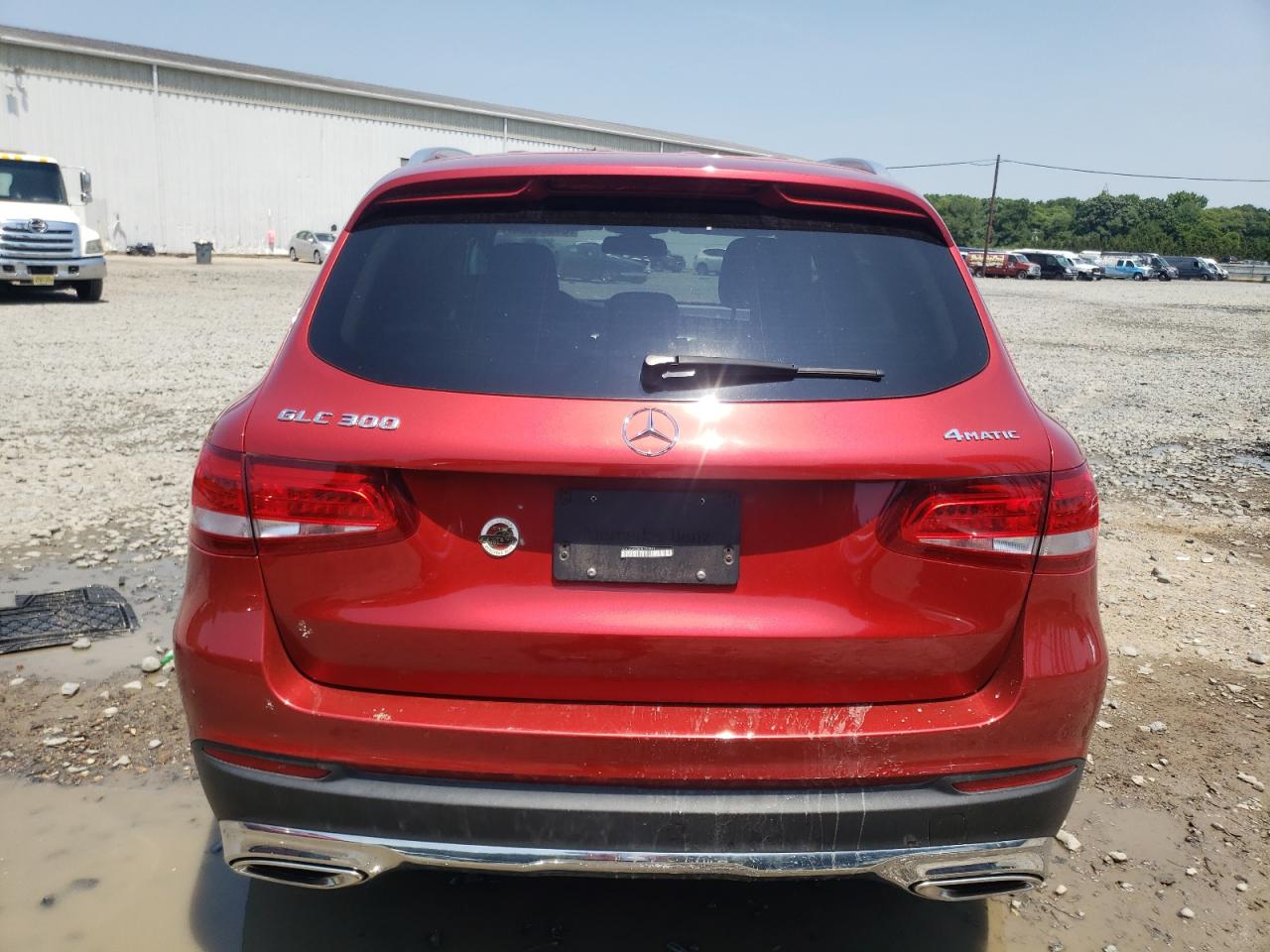 WDC0G4KB6JV100281 2018 Mercedes-Benz Glc 300 4Matic