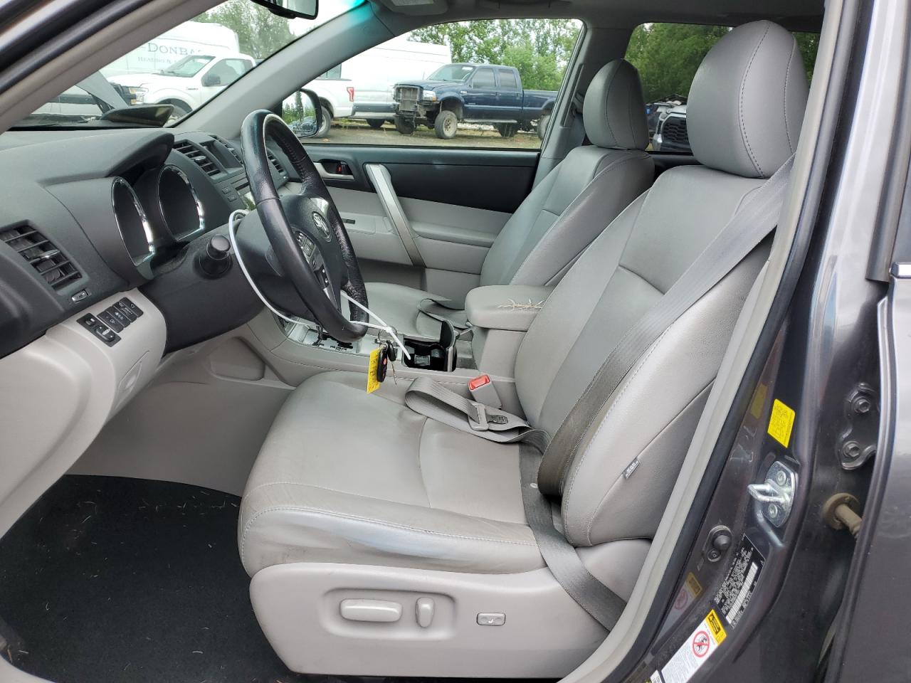 5TDZK3EHXBS031953 2011 Toyota Highlander Base