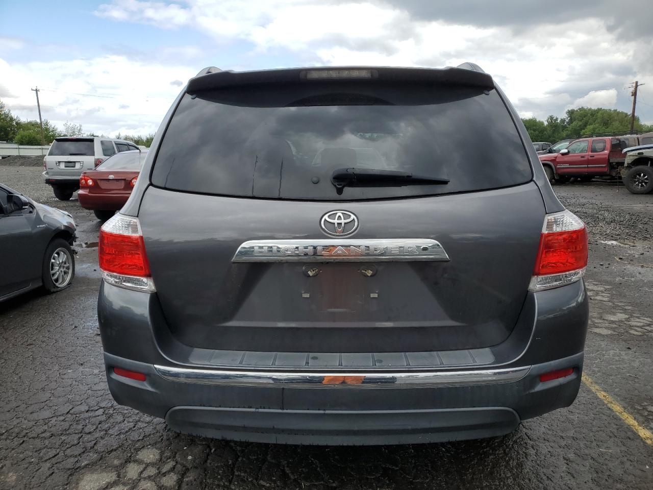5TDZK3EHXBS031953 2011 Toyota Highlander Base