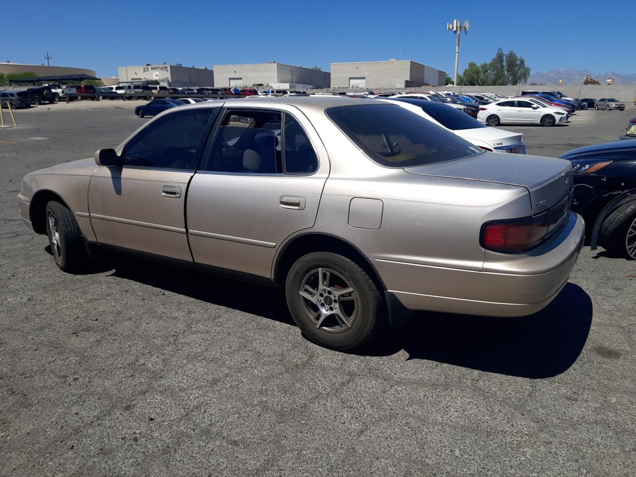 JT2SK12E3R0192215 1994 Toyota Camry Le