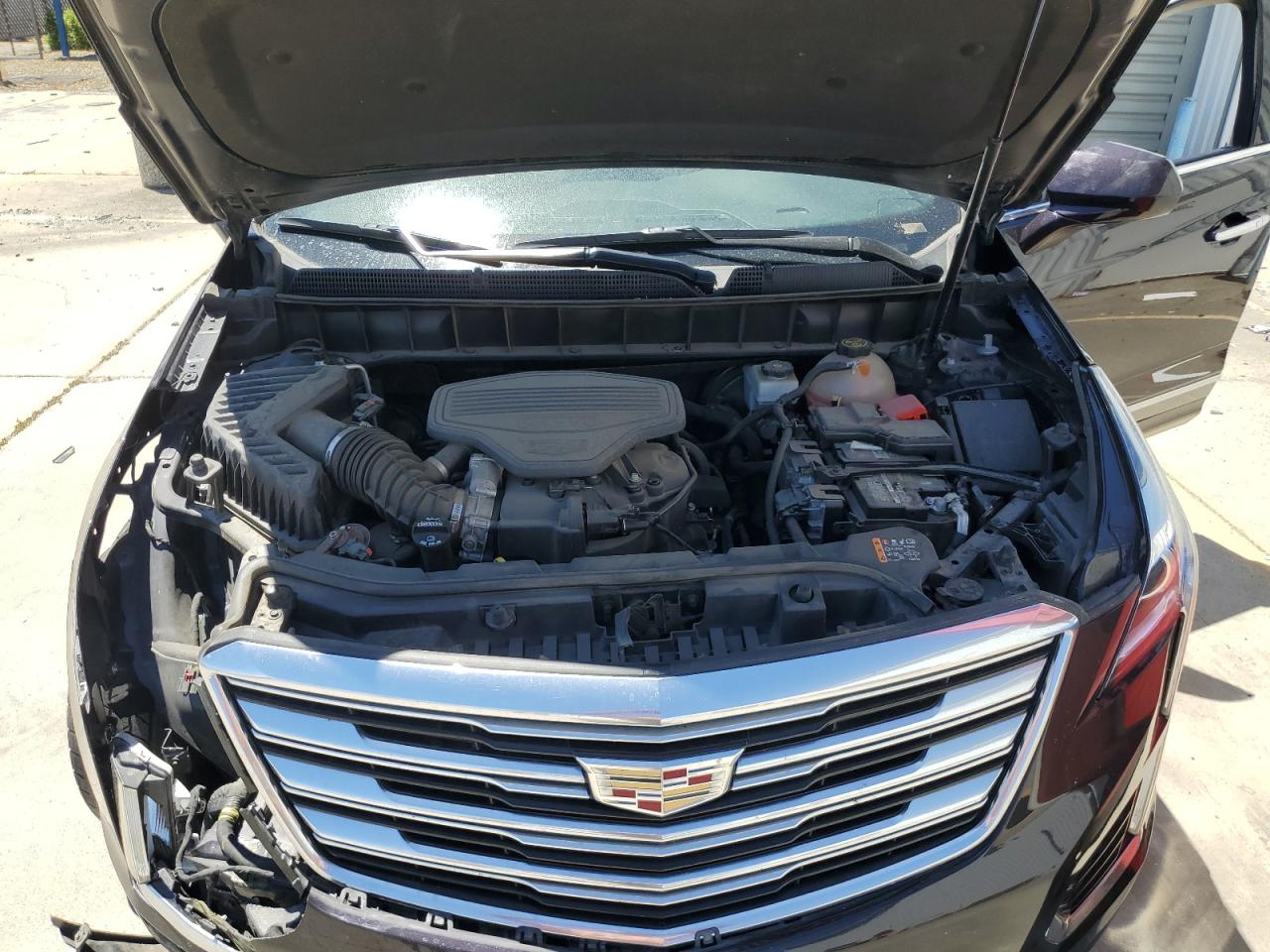1GYKNCRS6JZ237664 2018 Cadillac Xt5 Luxury