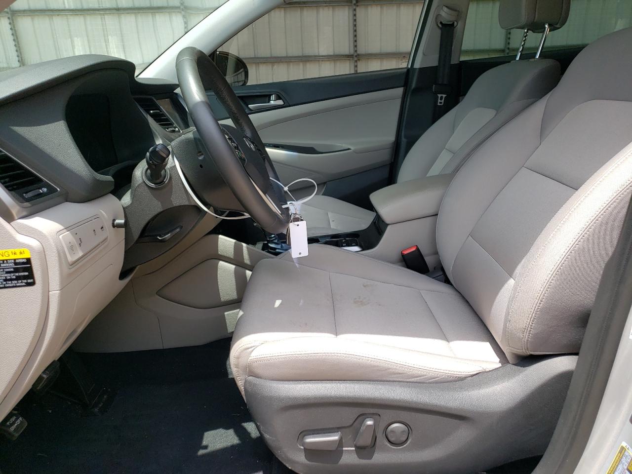 KM8J33A25JU756023 2018 Hyundai Tucson Value