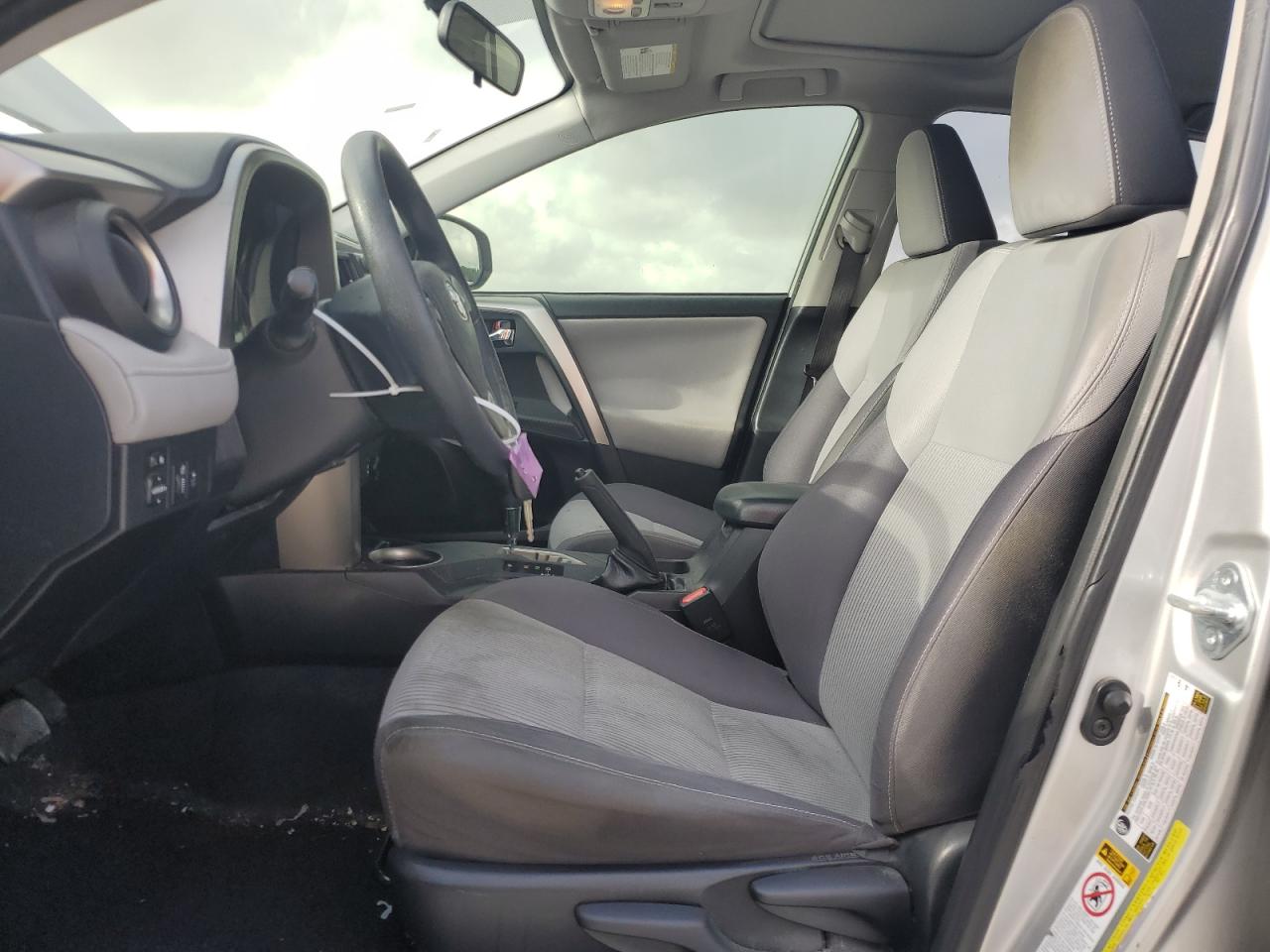 2015 Toyota Rav4 Xle vin: JTMWFREVXFJ051770