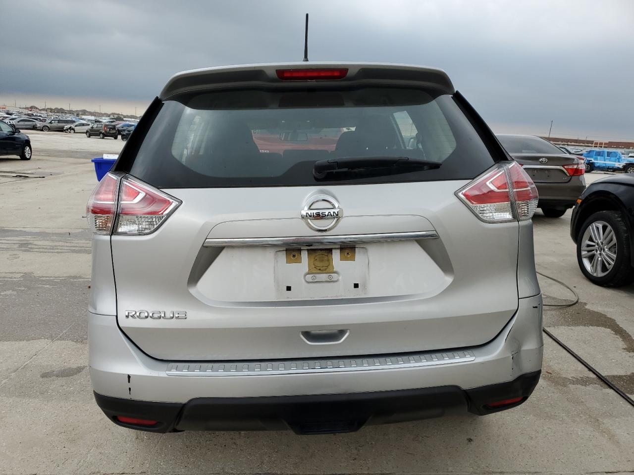 JN8AT2MTXGW011126 2016 Nissan Rogue S