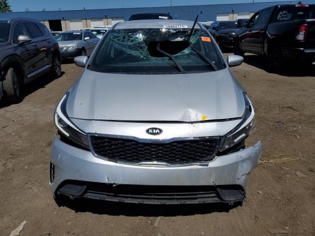 VIN 3KPFK4A75JE257915 2018 KIA Forte, LX no.5