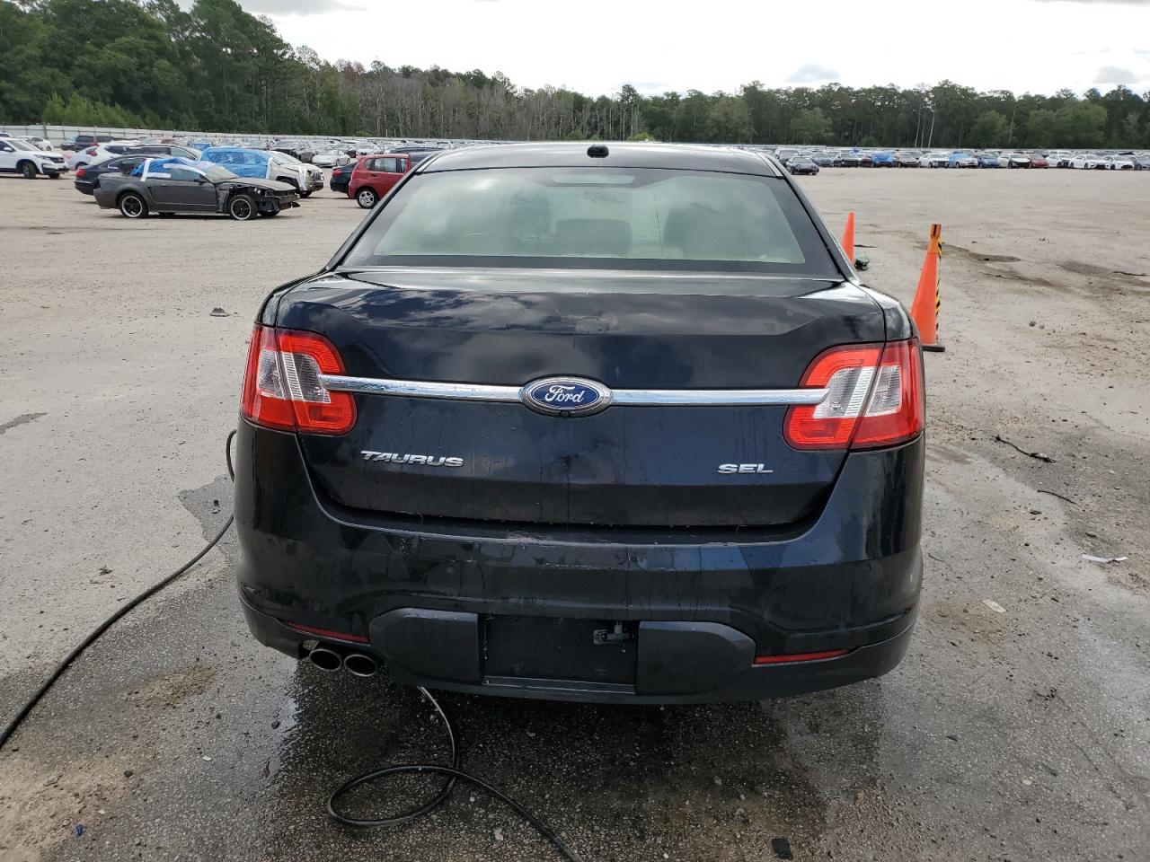 1FAHP2EW3BG166777 2011 Ford Taurus Sel