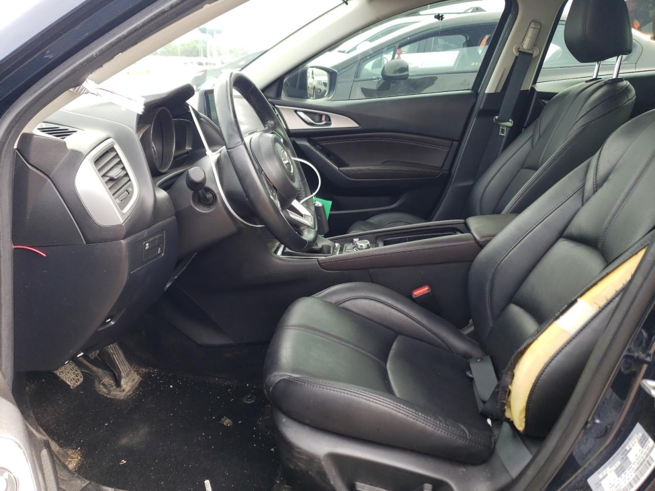 3MZBN1V34JM252073 2018 Mazda 3 Touring