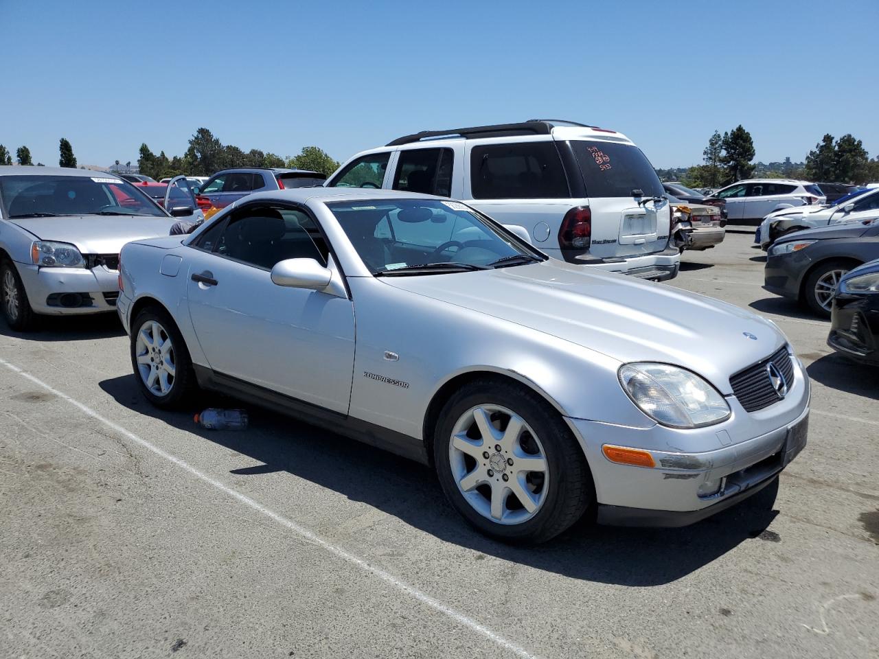 WDBKK47F7XF105029 1999 Mercedes-Benz Slk 230 Kompressor