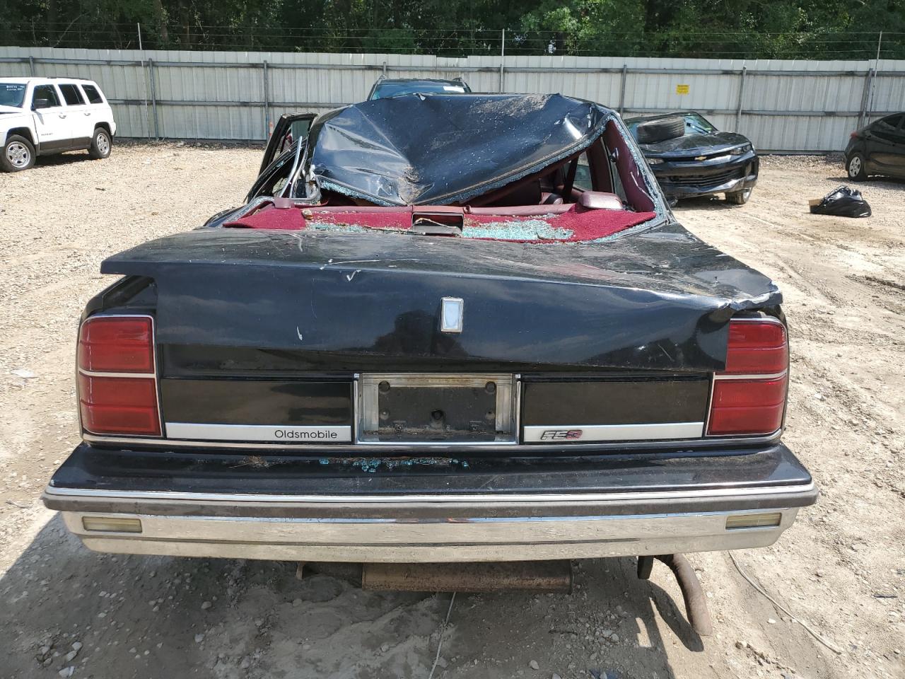 1G3HY14C8KW330328 1989 Oldsmobile Delta 88 Royale Brougham