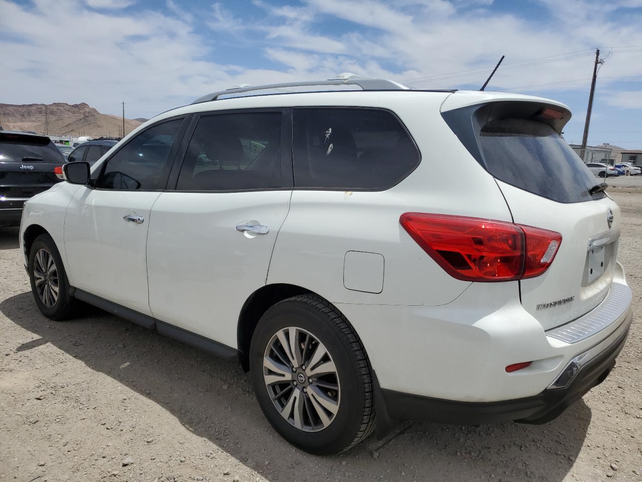 2017 Nissan Pathfinder S vin: 5N1DR2MN5HC687684