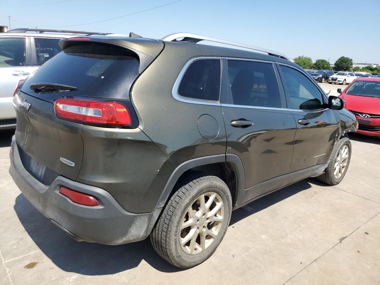 1C4PJLCS0GW108636 2016 Jeep Cherokee Latitude