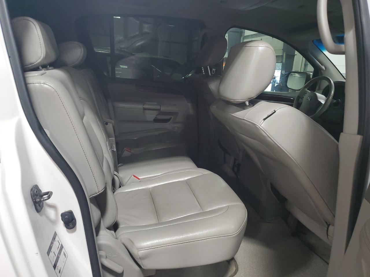 5N1AA0NC8AN603556 2010 Nissan Armada Se