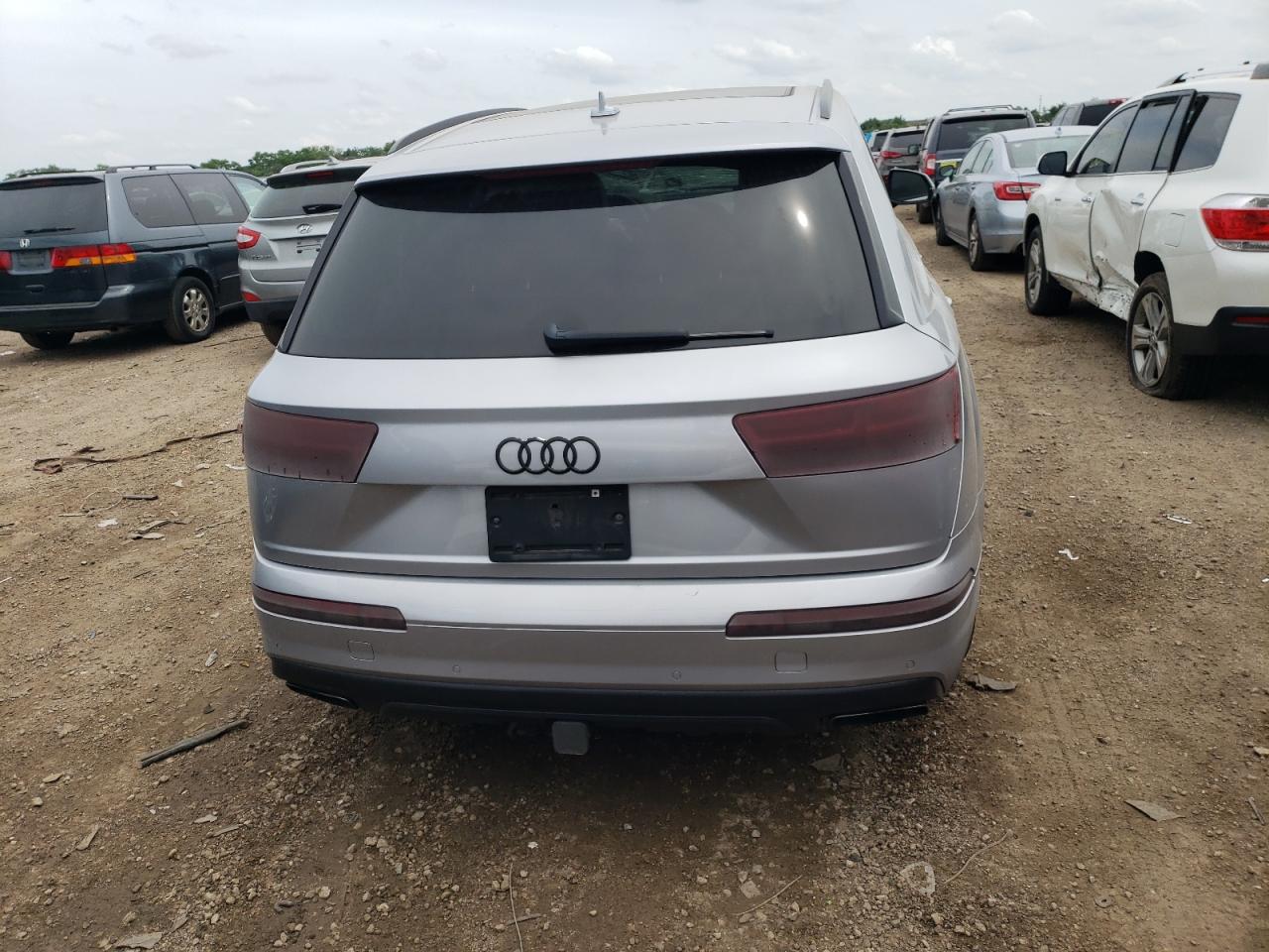 WA1VABF70HD022470 2017 Audi Q7 Prestige