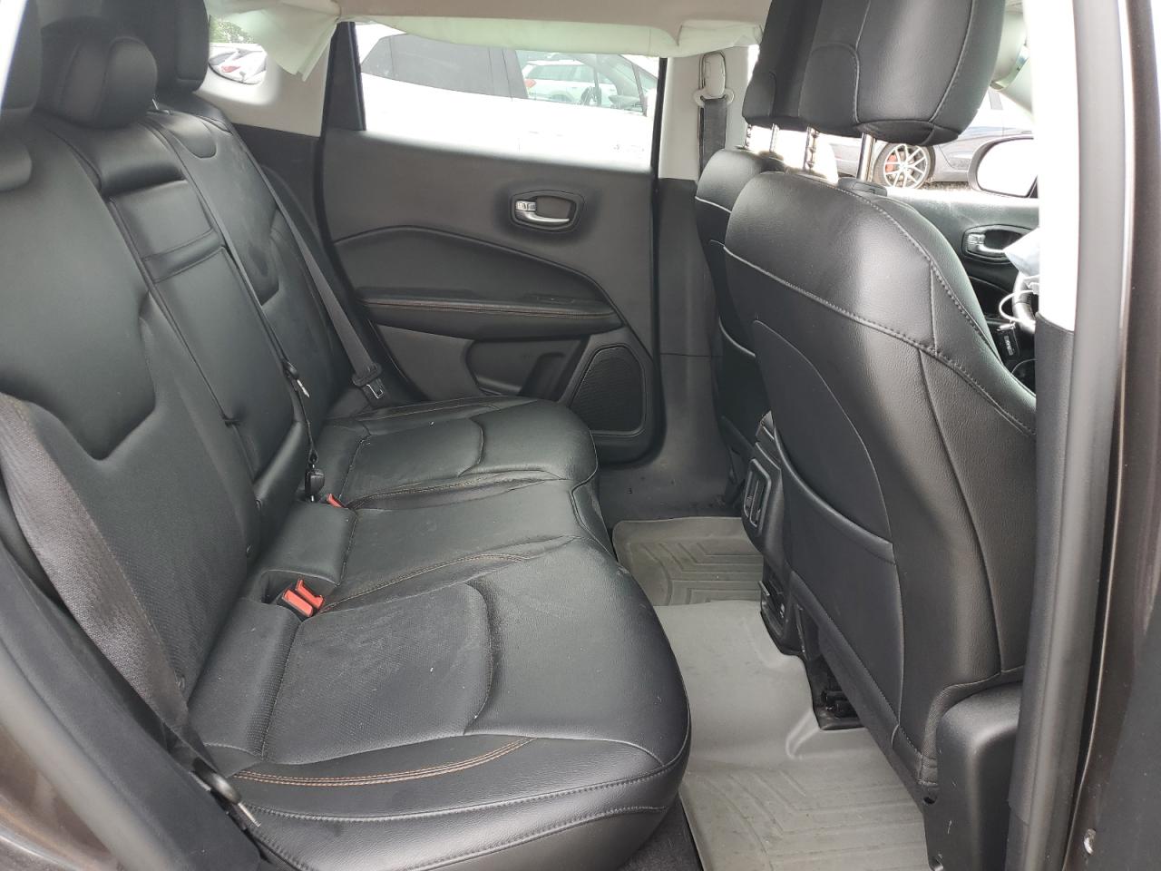 3C4NJDCB8JT163488 2018 Jeep Compass Limited