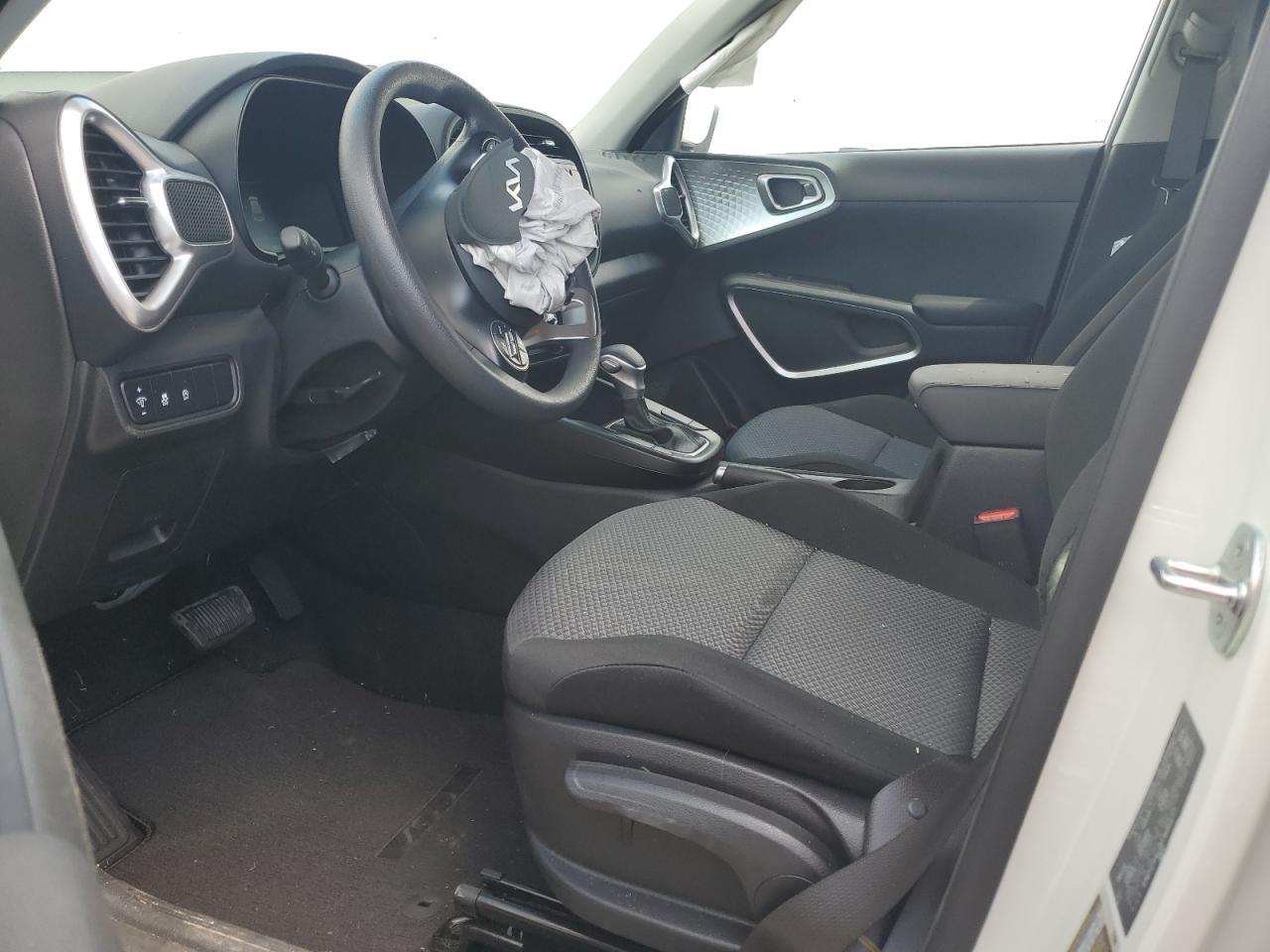 KNDJ23AU3P7895177 2023 Kia Soul Lx