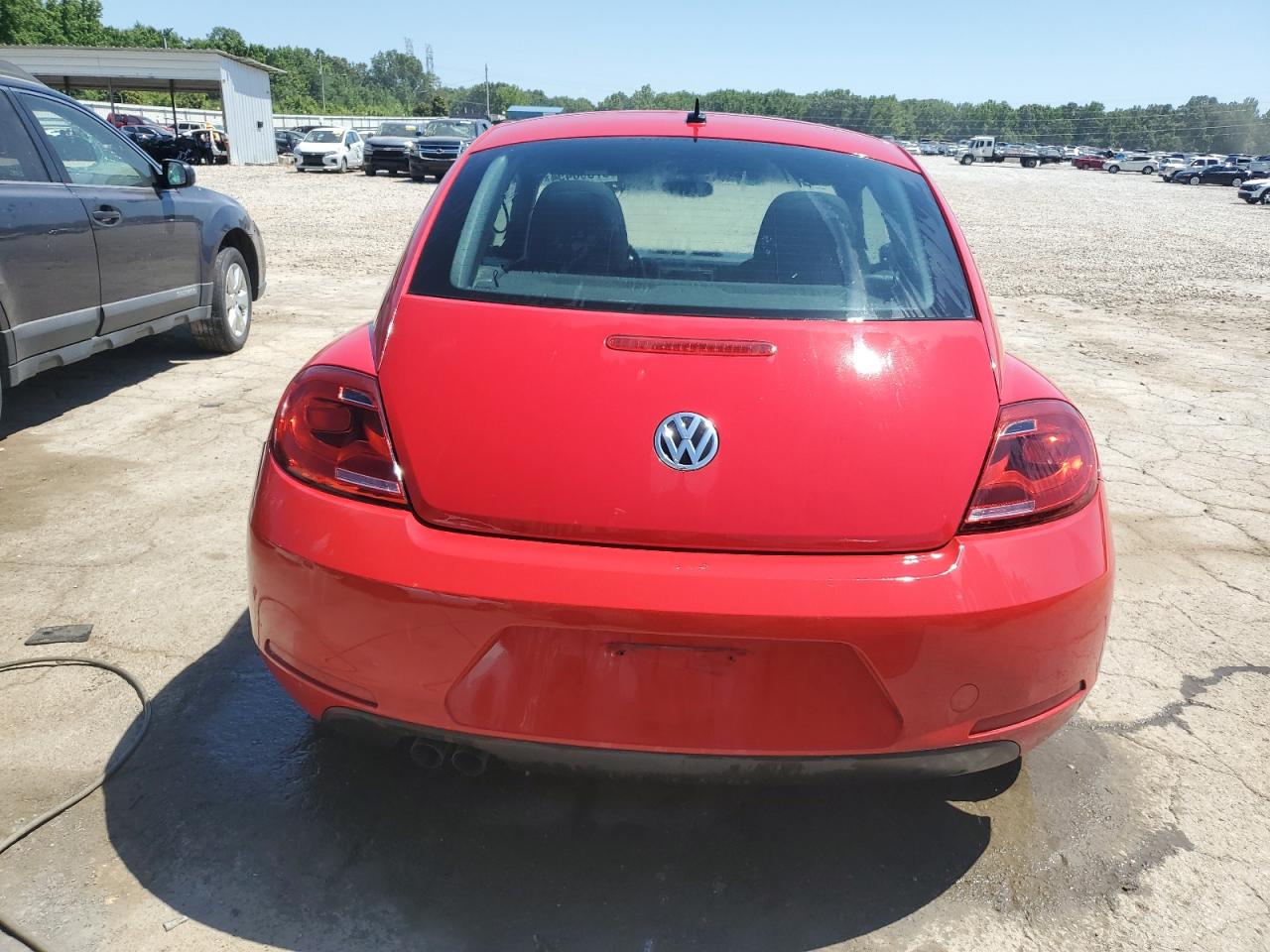 2014 Volkswagen Beetle vin: 3VWFP7AT6EM630226