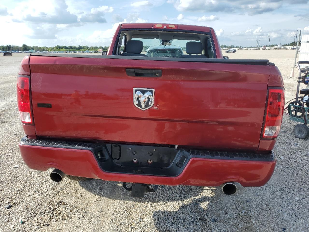 2014 Ram 1500 St vin: 3C6JR6AT7EG177273