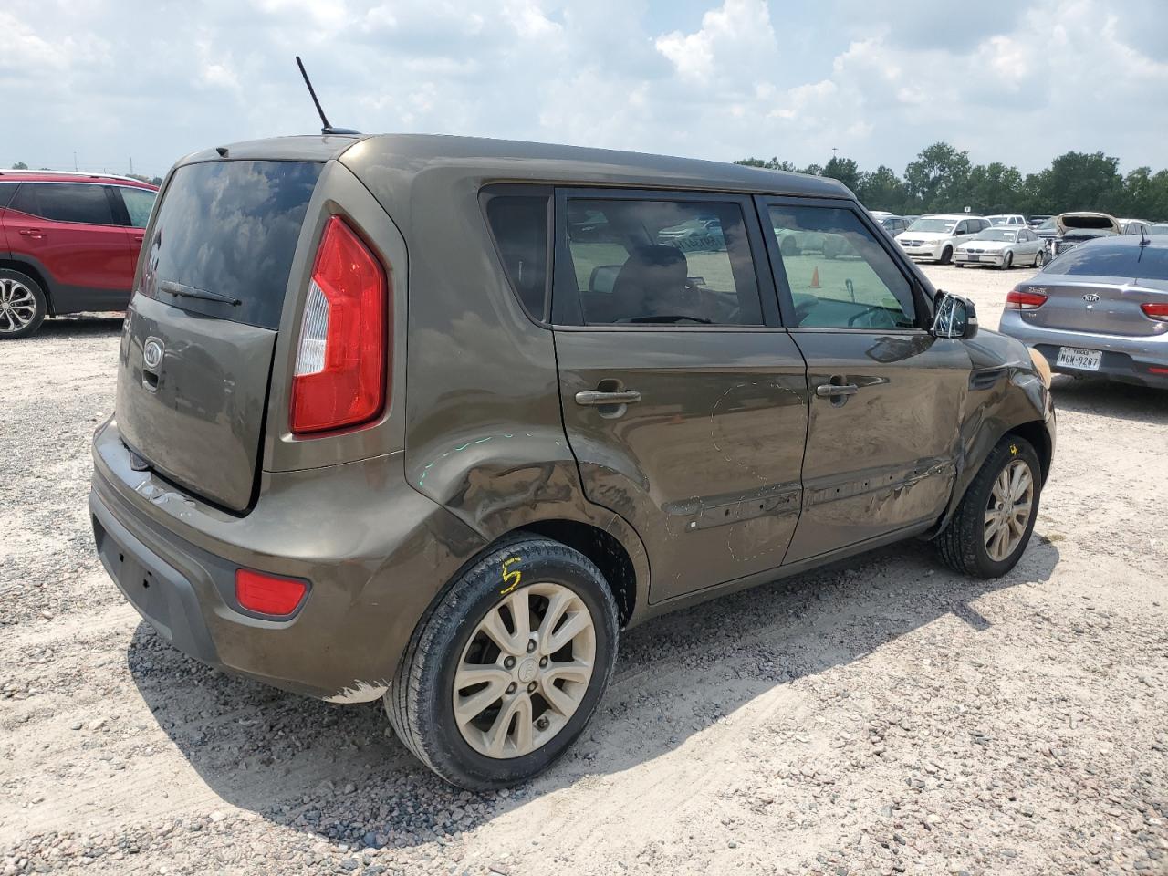 KNDJT2A65C7402263 2012 Kia Soul +