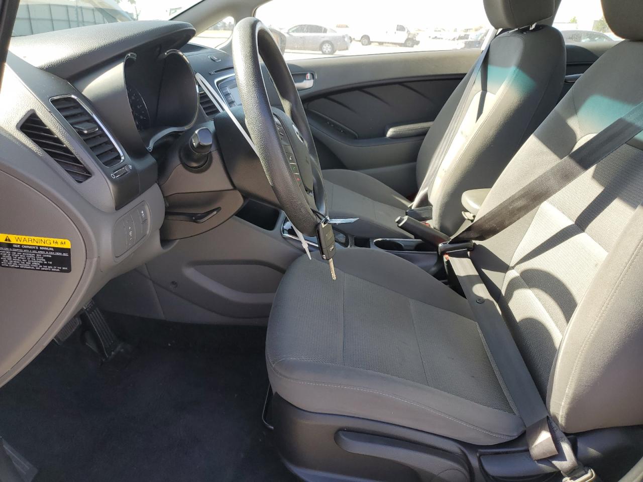 3KPFK4A72HE096532 2017 Kia Forte Lx