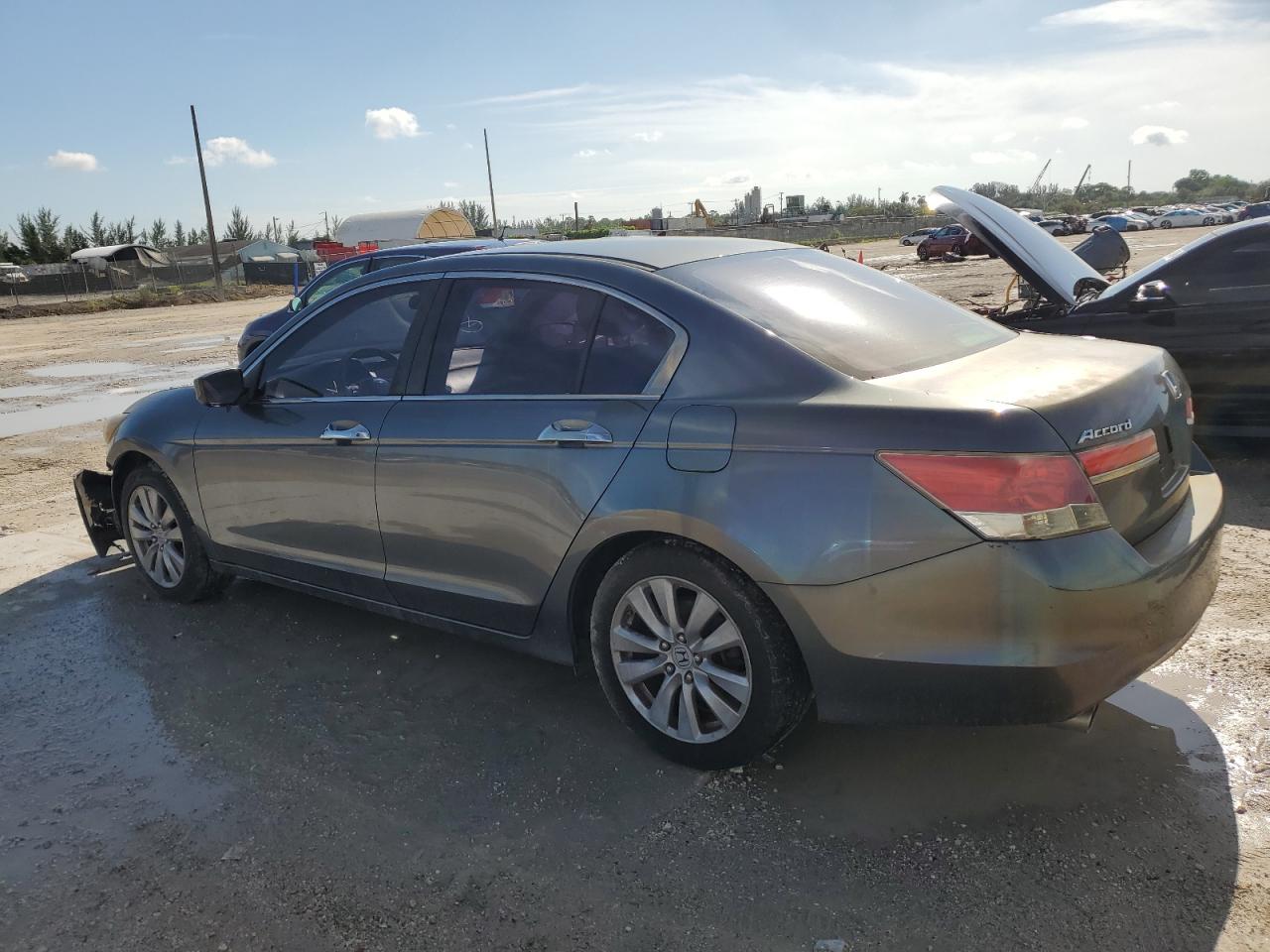 1HGCP3F73BA023723 2011 Honda Accord Ex