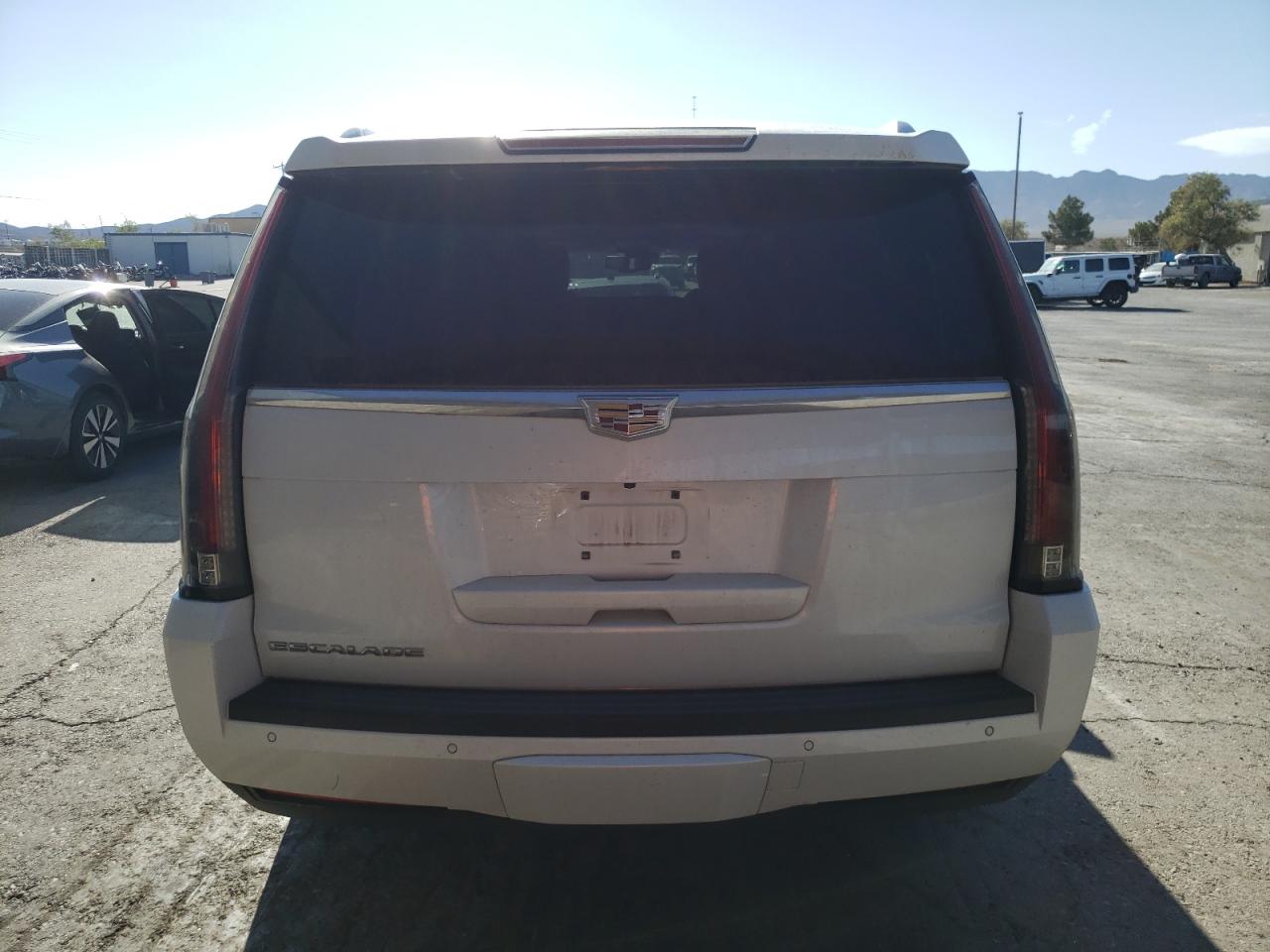 1GYS3HKJ2GR269086 2016 Cadillac Escalade Esv Luxury