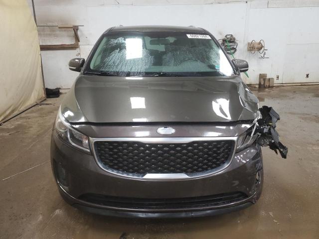 VIN KNDMB5C15H6324695 2017 KIA Sedona, LX no.5