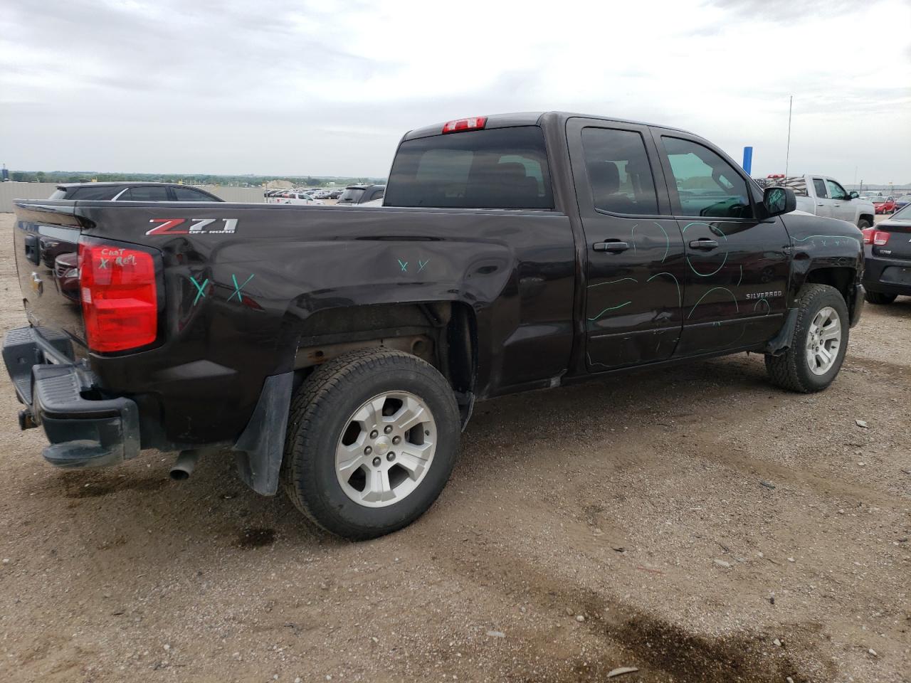 2GCVKREC2J1103935 2018 Chevrolet Silverado K1500 Lt