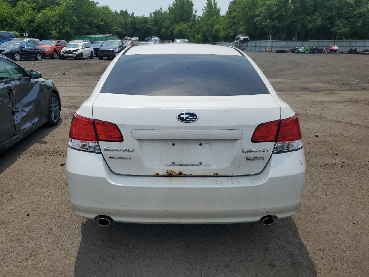 4S3BMDG62B2237773 2011 Subaru Legacy 3.6R Premium