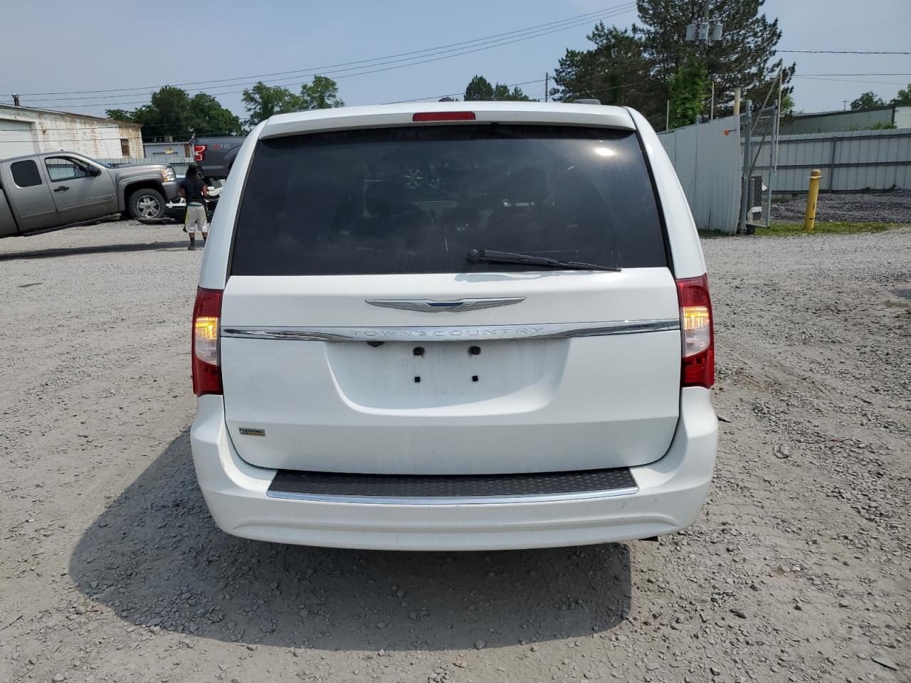 2C4RC1BGXGR231065 2016 Chrysler Town & Country Touring