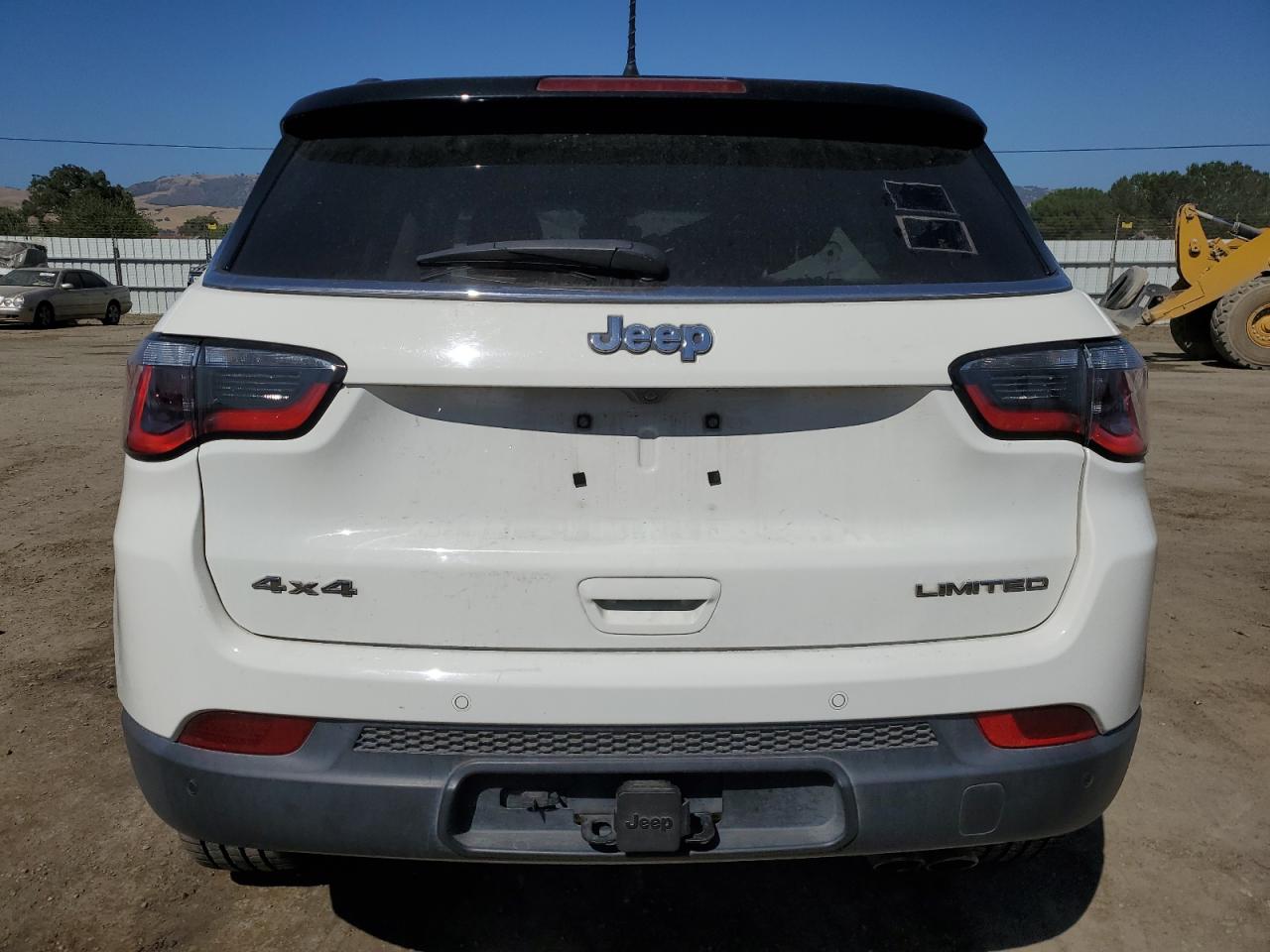 3C4NJDCB6JT298422 2018 Jeep Compass Limited