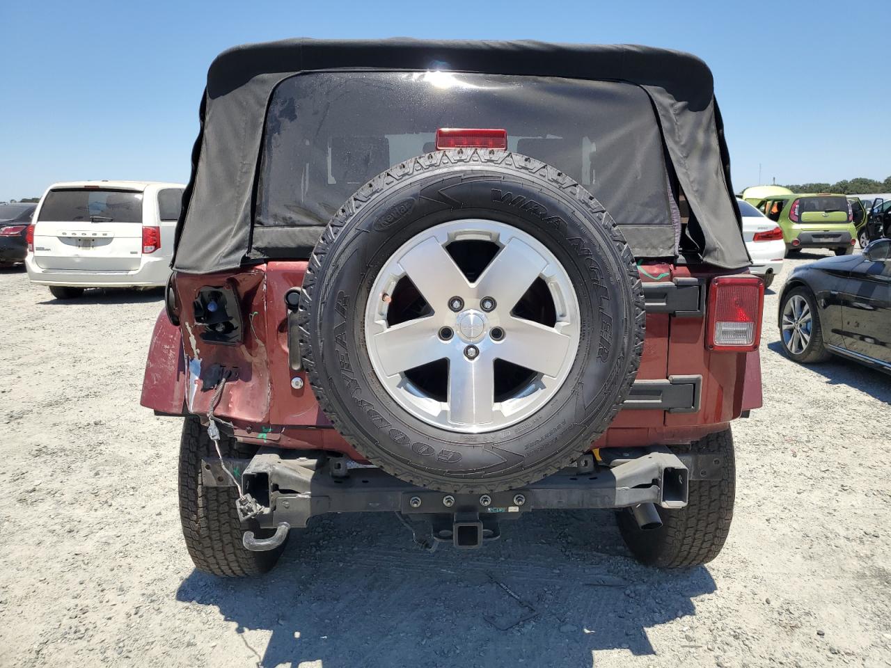 1J4FA54148L567369 2008 Jeep Wrangler Sahara