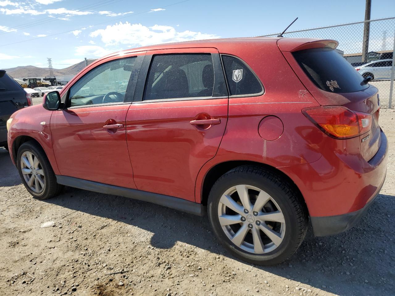 2013 Mitsubishi Outlander Sport Es vin: 4A4AP3AU0DE016722