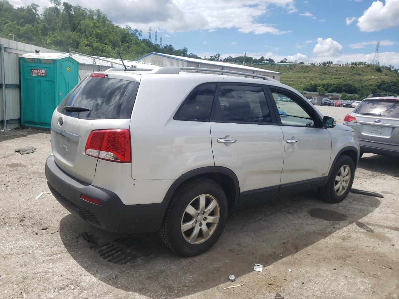 5XYKTDA22BG107748 2011 Kia Sorento Base